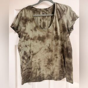 PINK Victoria's Secret Green Tie-Dye V-Neck Tee